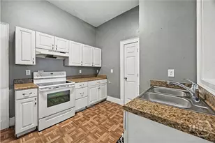 1021 E Bolton St, Savannah, GA 31401 - Photo 9