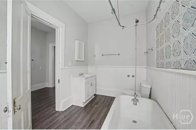 308 E Waldburg Street, Savannah, GA 31401 - Photo 19