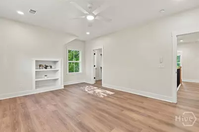 712 E 34th Street, Savannah, GA 31401 - Photo 13
