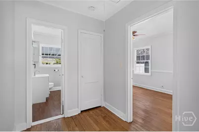 216 E 57th Street, Savannah, GA 31405 - Photo 17