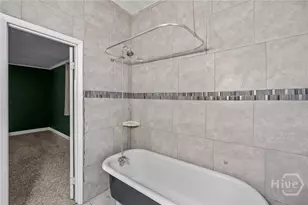 637 E 39th St, Savannah, GA 31401 - Photo 29