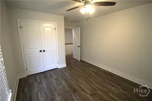 724 W Victory Dr, Savannah, GA 31405 - Photo 7