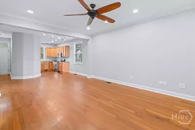 830 E Duffy Street, Savannah, GA 31401 - Photo 9