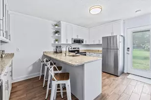 616 E Duffy St, Savannah, GA 31401 - Photo 17