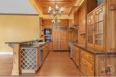 11 W Jones Street, Savannah, GA 31401 - Photo 15