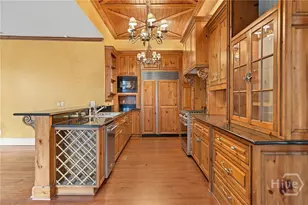11 W Jones St, Savannah, GA 31401 - Photo 15
