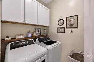 1306 E Waldburg St, Savannah, GA 31404 - Photo 9