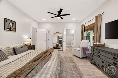 1306 E Waldburg Street, Savannah, GA 31404 - Photo 13
