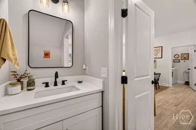 1306 E Waldburg Street, Savannah, GA 31404 - Photo 5