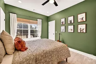 1306 E Waldburg St, Savannah, GA 31404 - Photo 17