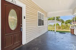 211 W 59th St, Savannah, GA 31405 - Photo 3