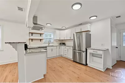 2402 Texas Avenue, Savannah, GA 31404 - Photo 11