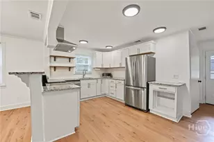 2402 Texas Ave, Savannah, GA 31404 - Photo 11