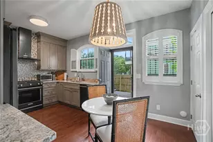 625 Tattnall St, Savannah, GA 31401 - Photo 11