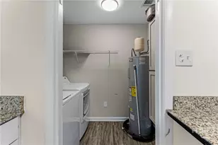 410 Delores Dr, Savannah, GA 31406 - Photo 11