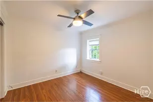513 E Perry St, Savannah, GA 31401 - Photo 17