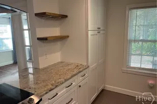 21 E 61st St, Savannah, GA 31405 - Photo 9