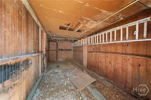 108 W 33rd St, Savannah, GA 31401 - Photo 9