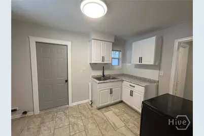 237 W 73rd Street, Savannah, GA 31405 - Photo 9