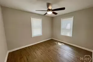 237 W 73rd St, Savannah, GA 31405 - Photo 11