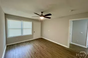 237 W 73rd St, Savannah, GA 31405 - Photo 5