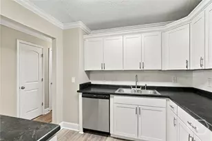 645 Parker Dr, Hinesville, GA 31313 - Photo 5