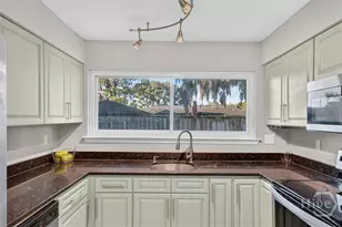 305 Sunderland Dr, Savannah, GA 31419 - Photo 19