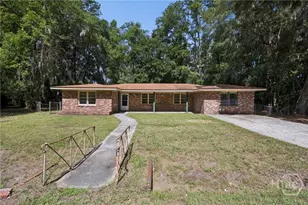 2210 Bona Bella Ave, Savannah, GA 31406 - Photo 3