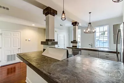 303 W Henry Street #A, Savannah, GA 31401 - Photo 11