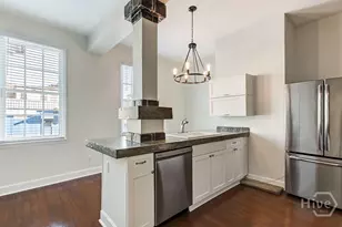 303 W Henry St, Savannah, GA 31401 - Photo 9