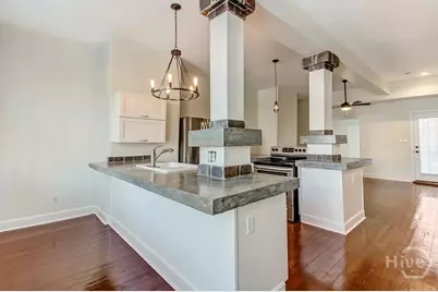 303 W Henry Street #A, Savannah, GA 31401 - Photo 7