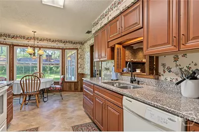 111 Shamrock Circle, Savannah, GA 31406 - Photo 15