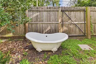 540 E 32nd St, Savannah, GA 31401 - Photo 73