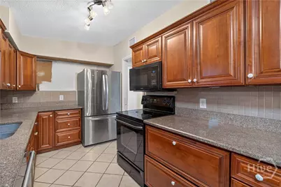 303 E 60th Street, Savannah, GA 31405 - Photo 13