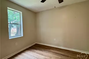 2032 Eppinger St, Savannah, GA 31415 - Photo 11