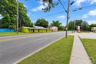 216 W 60th St, Savannah, GA 31405 - Photo 15