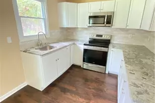 1302 E 70th St, Savannah, GA 31404 - Photo 5