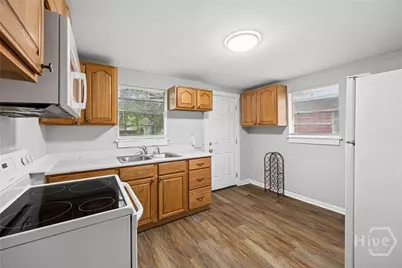 2107 Augusta Avenue, Savannah, GA 31415 - Photo 13