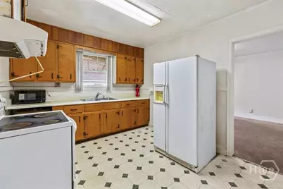 2202 E 41st Street, Savannah, GA 31404 - Photo 11