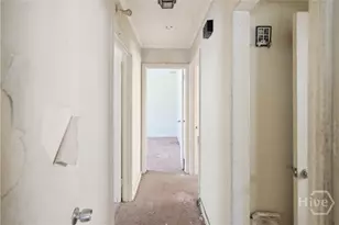 701 Highland Dr, Savannah, GA 31406 - Photo 5