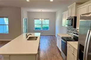 130 Bellasera Wy, Richmond Hill, GA 31324 - Photo 7