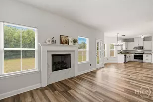 870 Meloney Dr, Hinesville, GA 31313 - Photo 5