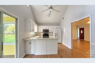 124 Dearborn Drive, Richmond Hill, GA 31324 - Photo 9