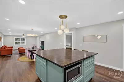 710 E 35th Street, Savannah, GA 31401 - Photo 25