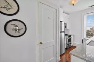 24 E Liberty St, Savannah, GA 31401 - Photo 9