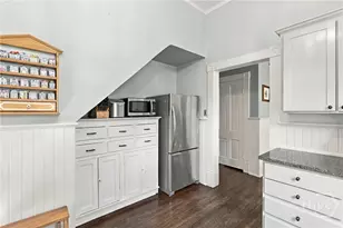 115 E 36th St, Savannah, GA 31401 - Photo 17