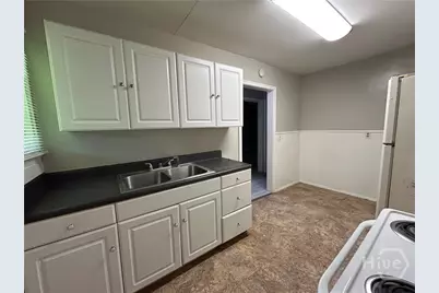 1824 E 39th Street, Savannah, GA 31404 - Photo 9