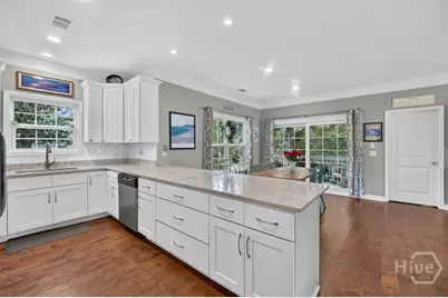 1019 Laurel Avenue, Tybee Island, GA 31328 - Photo 9