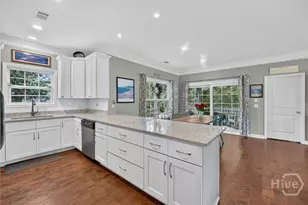 1019 Laurel Ave, Tybee Island, GA 31328 - Photo 9