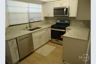 2220 E Victory Drive #17, Savannah, GA 31404 - Photo 7